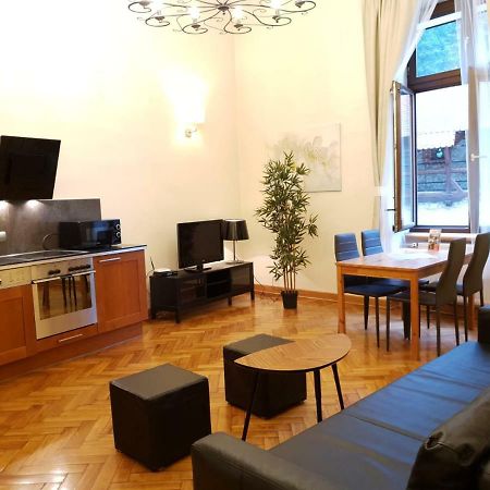 Aparthotel Old City Cracovia Esterno foto